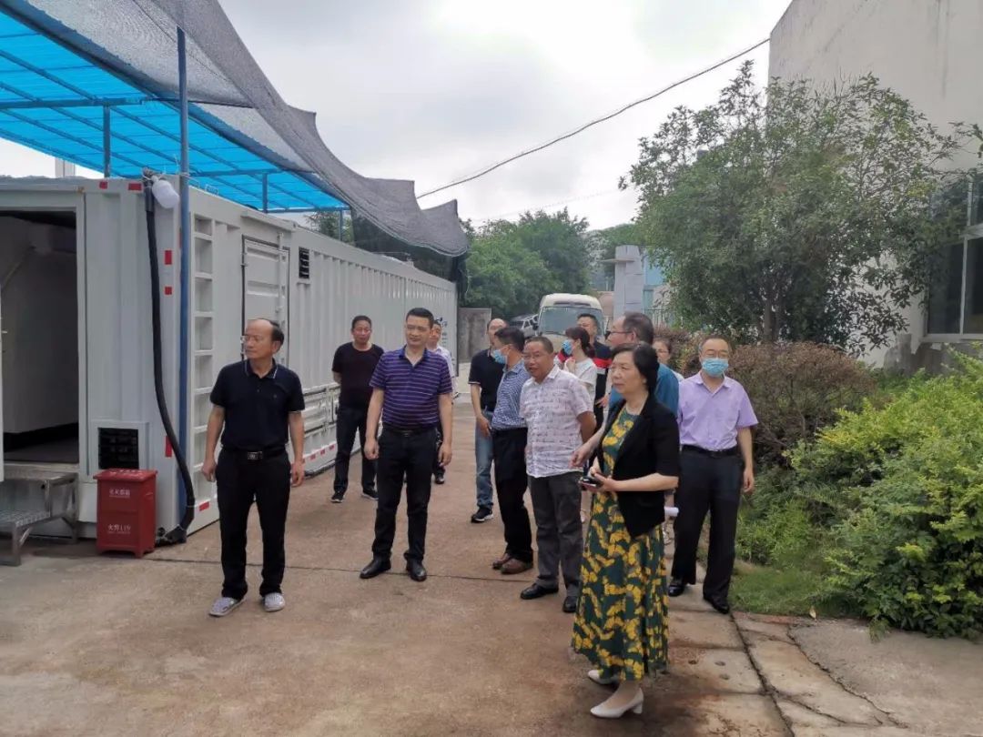 自貢市人大、市城管局、市財政局等領(lǐng)導一行蒞臨碩特環(huán)保項目現(xiàn)場考察指導